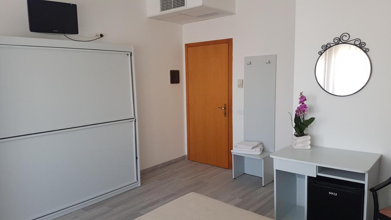 Albergo Paris Sottomarina Extérieur photo