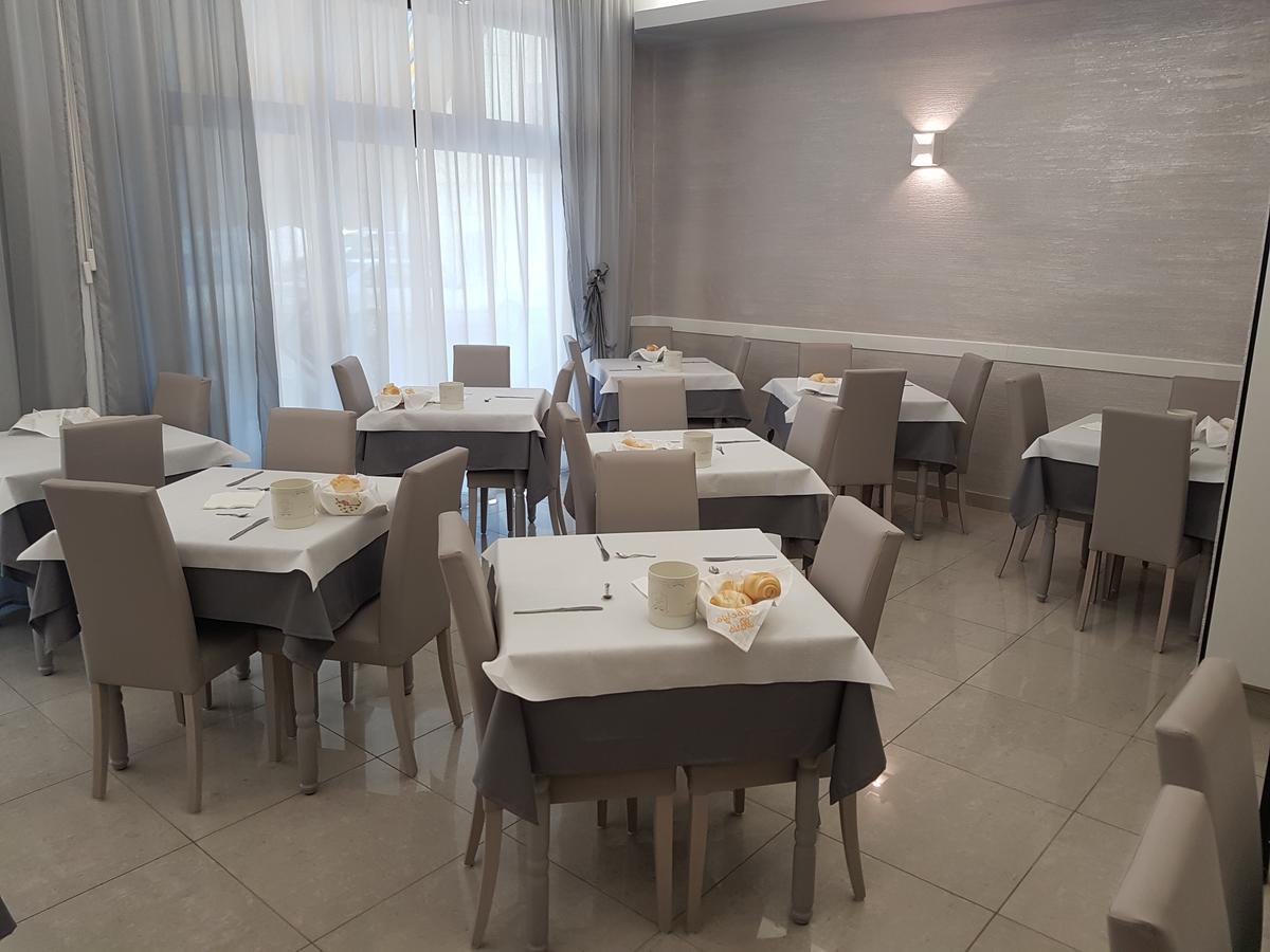 Albergo Paris Sottomarina Extérieur photo