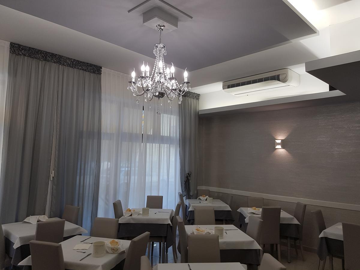 Albergo Paris Sottomarina Extérieur photo