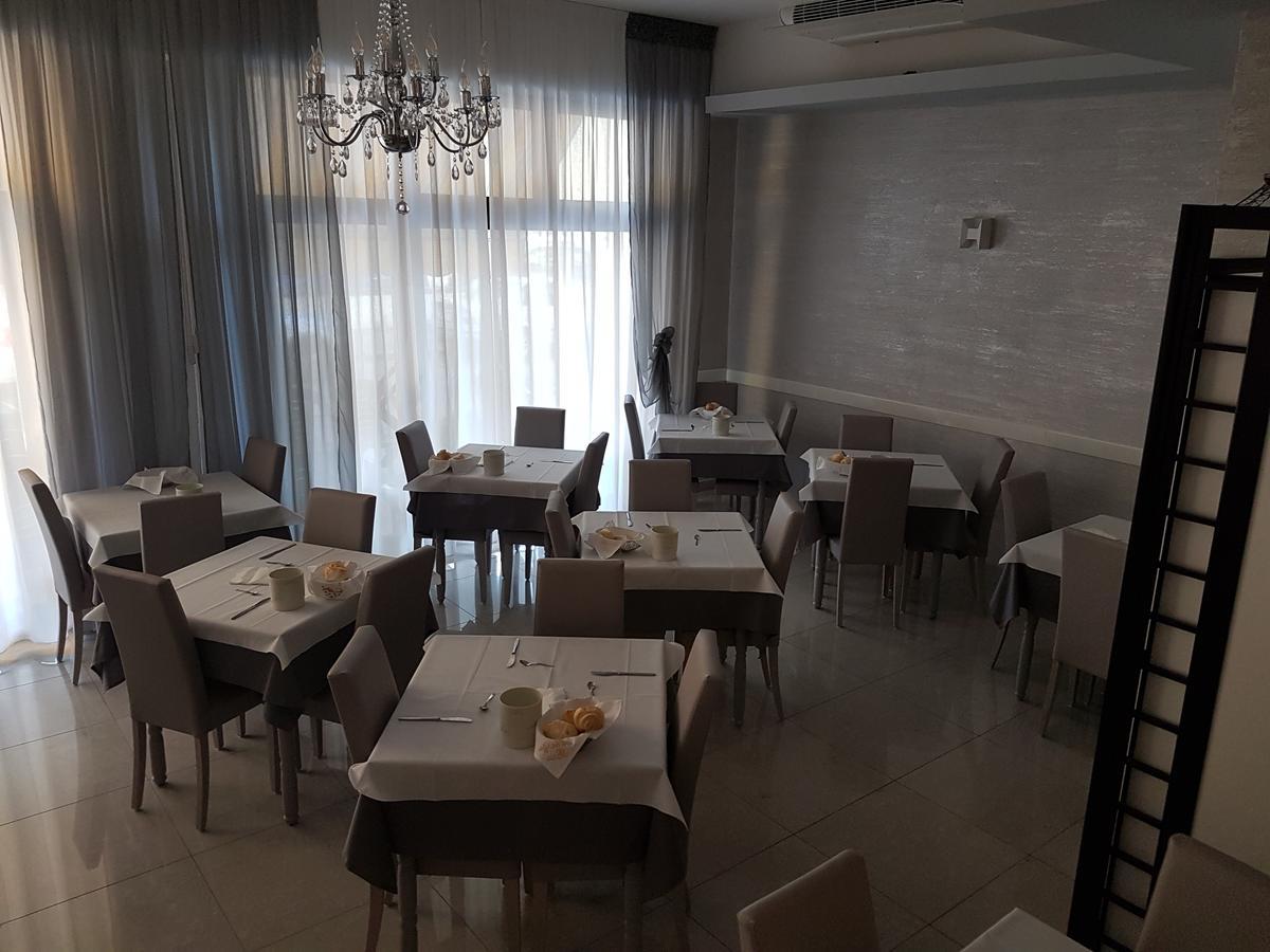 Albergo Paris Sottomarina Extérieur photo