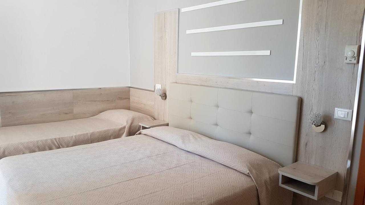 Albergo Paris Sottomarina Extérieur photo